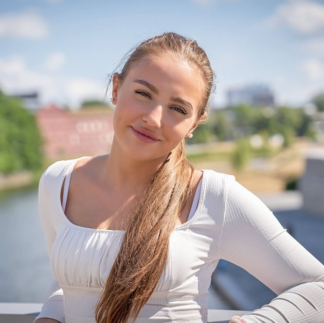 Aneta Kmečová