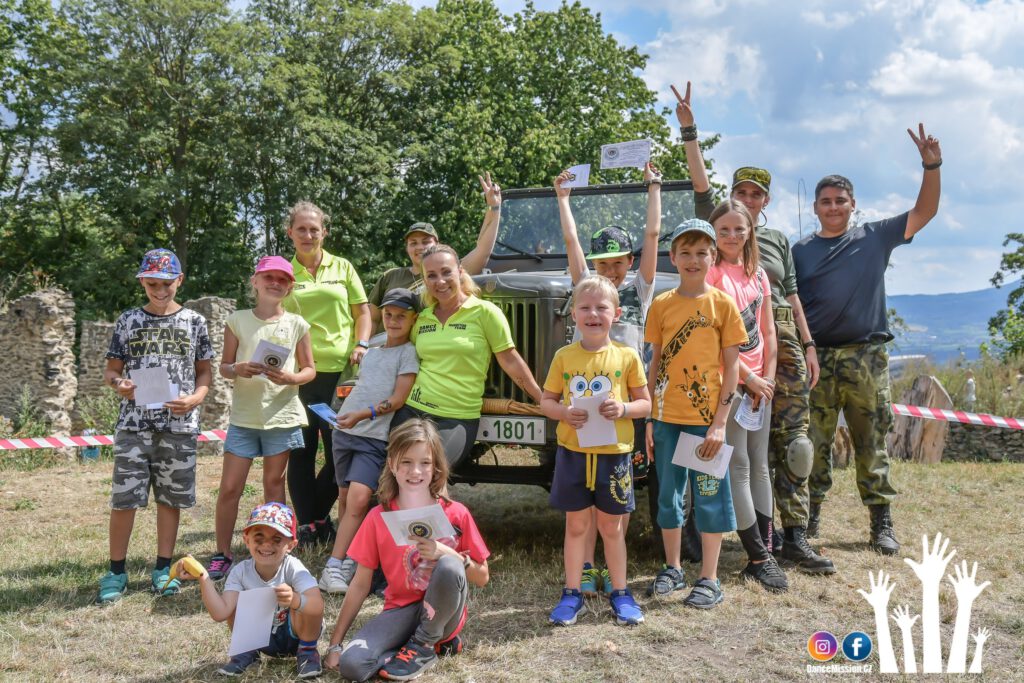 CzechPak Manufacturing, Merisant, ARMY odpoledne, Dráha válečníka, Hrad Doubravka, Firemní tábor, Tábor pro děti, Den dětí, Zábava pro děti, Firemní eventy, Akce pro děti, AirBrush, Dočasné tetování, Produkce DanceMission, Emoce, Teplice