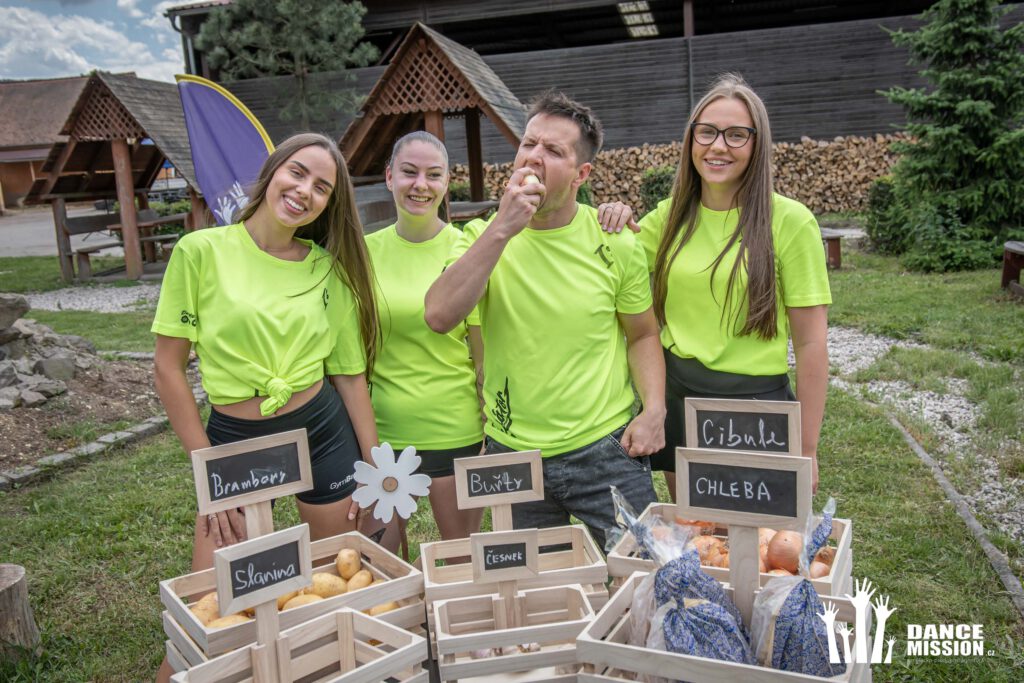 Teambuilding, Týmová hra, Týmové aktivity, Produkce DanceMission.CZ, Mobilní casino, Gastro zábava, Firemní vaření, Sport, Pohyb, Zábava, Maturitní plesy, Pavel Kmeč, Aneta Kmečová, Teplice, Ústecký kraj, Hotel Ostrov, Tisá